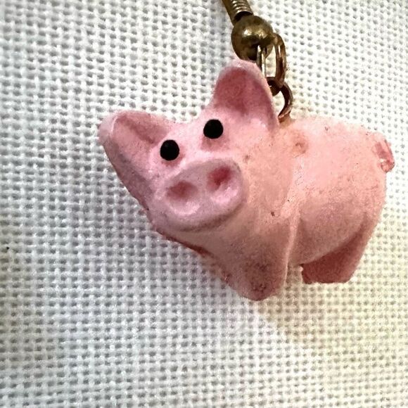 Pink pig drop earrings - Picture 6 of 9